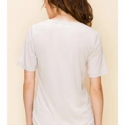HYFVE WOMEN S/S Basic V-Neck Tee DZ20E058 Cloud