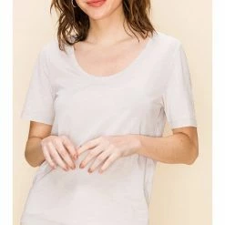 HYFVE WOMEN S/S Basic V-Neck Tee DZ20E058 Cloud