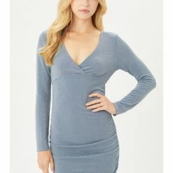 Love Tree Fashion Plunged V Neckline Glitter Dress