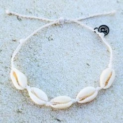 Bracelets Pura Vida Knotted Cowries Bracelet
