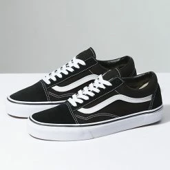Vans Old Skool - Black/True White Casual Shoes