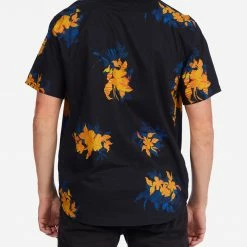 Billabong Men's Sundays Floral Short Sleeve Shirt